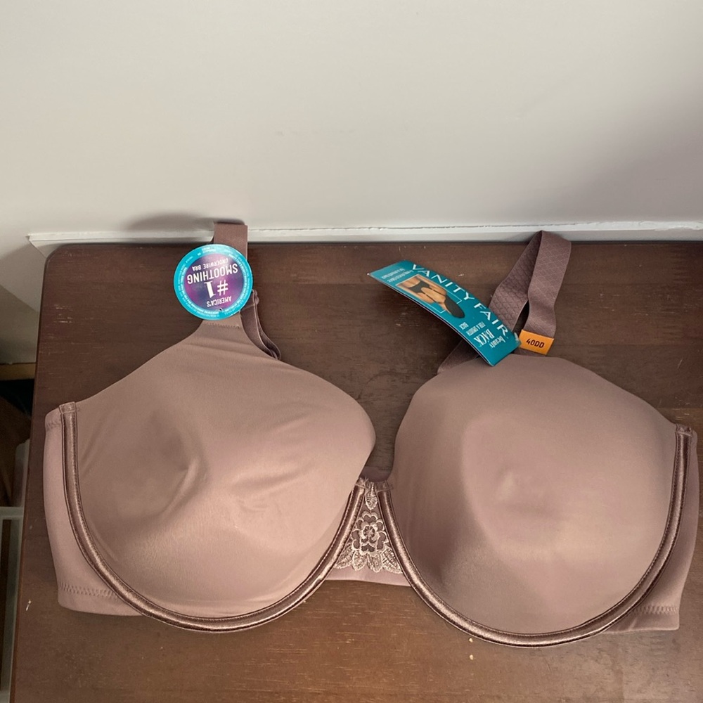 Women’s bra size 40 DD.